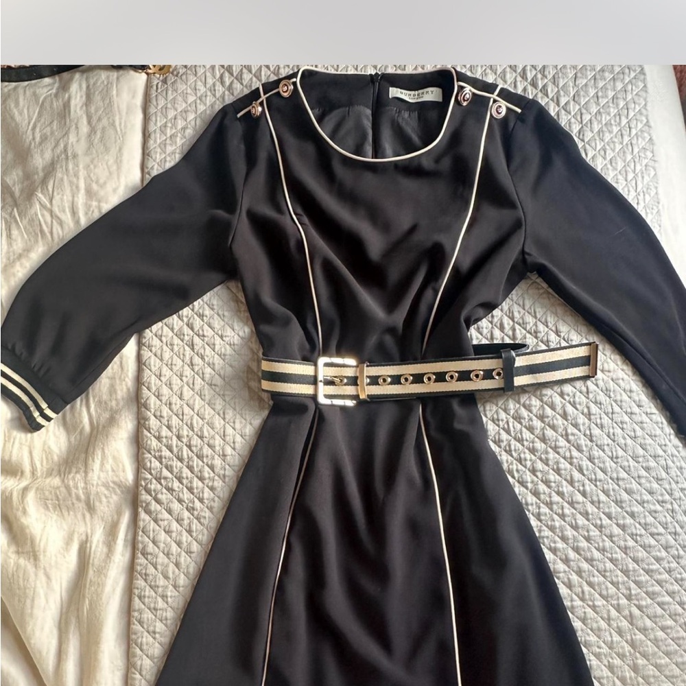 Burberry Black quarter-Sleeve Dress with Cream Piping and Striped Belt